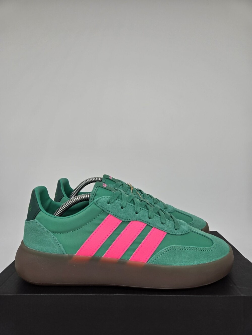 adidas Women's Barreda Decode JR3540 Semi Court Green Lucid Pink Shoes Size 6 - Picture 3 of 8